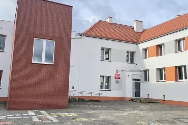 Uczniowie z Dolnego Śląska odkrywali tajniki produkcji papieru w Dusznikach-Zdroju