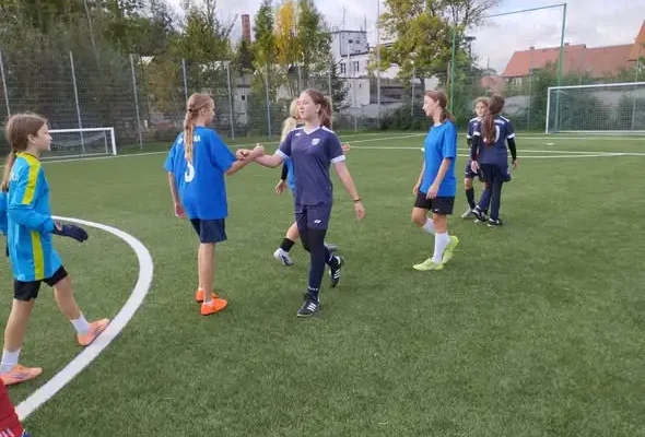 Dziewczyny z Wińska zagrały w turnieju „Z Orlika na Stadion” w Środzie Śląskiej